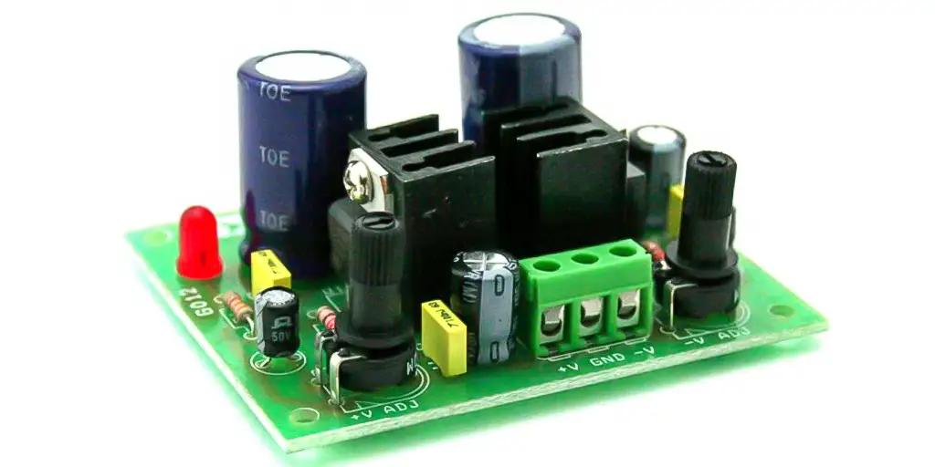 مدار منبع تغذیه قابل تنظیم 1.2 تا 37 ولت 1.5 آمپر با خروجی دوگانه